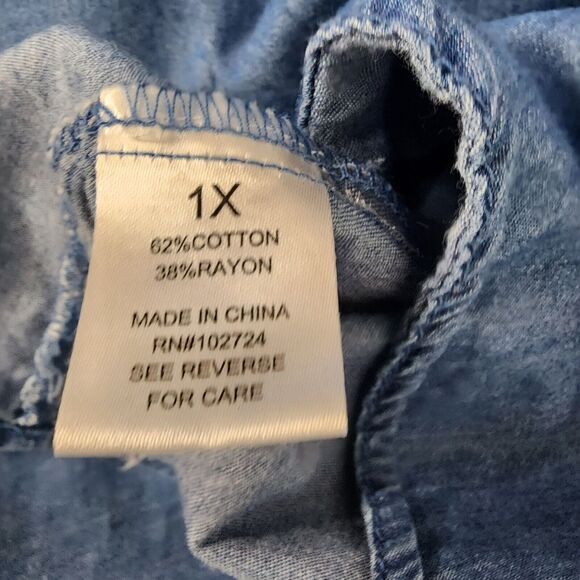 Hester & Orchard Top Womens Size 1X Denim Chambray 3/4 Pom Pom Bell Sleeve Boho - Picture 10 of 11